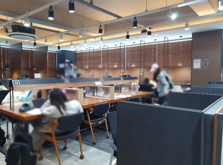 월수익 1,080만 서울 강남구 스터디카페｜61석